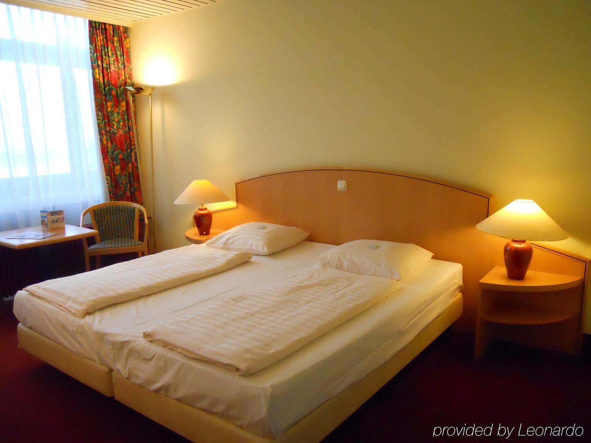 Tulip Inn Maastricht Aachen Airport Room photo